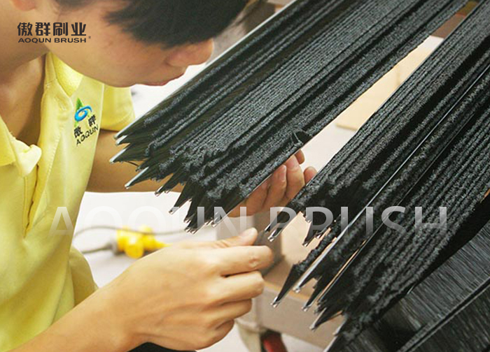 毛刷條刷嚴(yán)控品質(zhì)