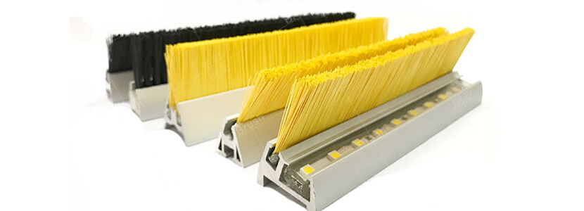 大老遠(yuǎn)去買北京扶梯毛刷，不如選傲群扶梯毛刷