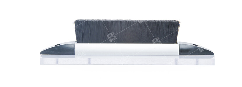 傲群手把手教你扶梯毛刷安裝步驟