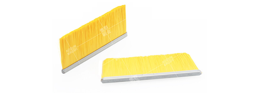 高于UL94—V0阻燃級(jí)別扶梯毛刷【傲群刷業(yè)】廠家供應(yīng)