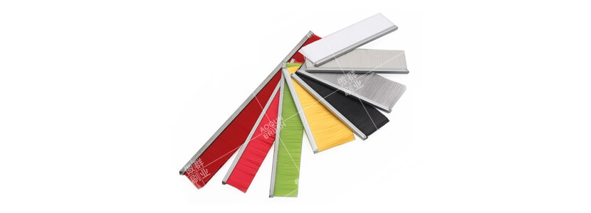 毛刷條廠家引進(jìn)新設(shè)備，助力企業(yè)快速發(fā)展【傲群刷業(yè)】