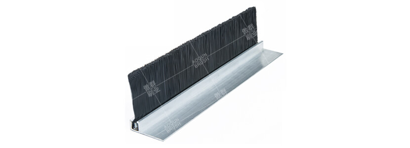 使用這樣的門(mén)下密封毛刷條，項(xiàng)目驗(yàn)收無(wú)難度【傲群刷業(yè)】