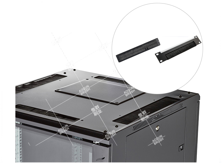 機(jī)柜防塵有什么好辦法？傲群機(jī)柜毛刷廠來(lái)告訴你