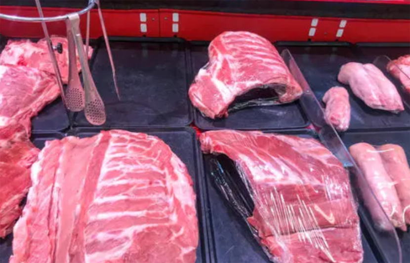 某超市發(fā)臭隔夜肉洗了再賣？傲群刷業(yè)堅(jiān)決抵制！