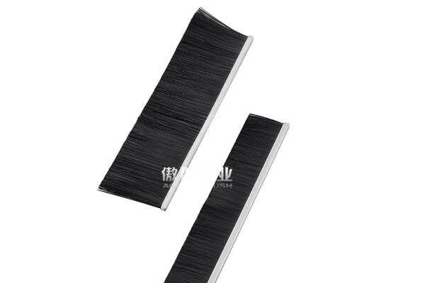 淺析工業(yè)毛刷密封條的特點(diǎn)、種類(lèi)及應(yīng)用領(lǐng)域