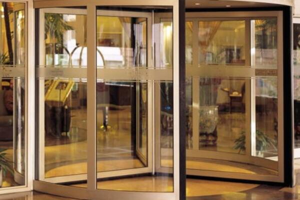 旋轉(zhuǎn)門(mén)密封條毛刷的功能、特性及適用領(lǐng)域介紹