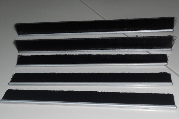 提升工業(yè)密封效果的關(guān)鍵：選購(gòu)高品質(zhì)防塵毛刷條