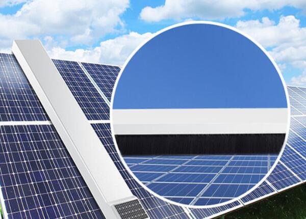 光伏組件清洗毛刷廠家有哪些？傲群讓光伏組件煥然一新！