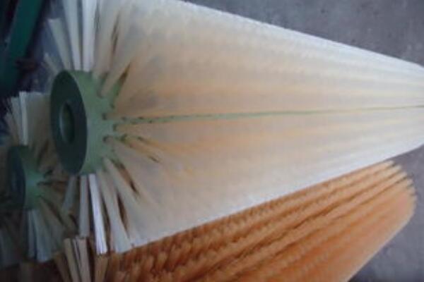 工業(yè)除塵滾筒毛刷是什么？關(guān)于除塵滾筒毛刷的簡單介紹