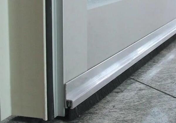 選擇傲群UL94-V0阻燃門密封條，告別防火困擾