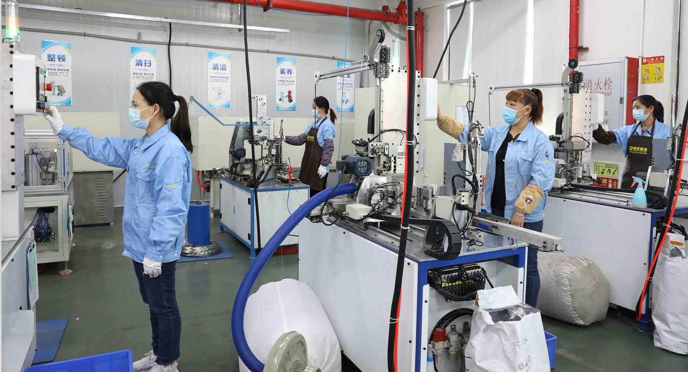 傲群致敬每一個閃閃發(fā)光的你 傲群致敬每一個閃閃發(fā)光的你