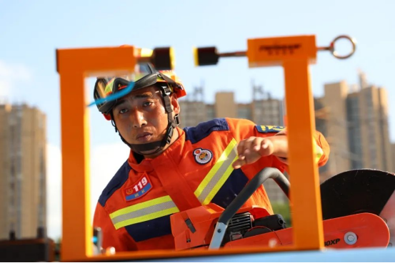 傳五四精神，傲群人致力于讓世界更潔凈