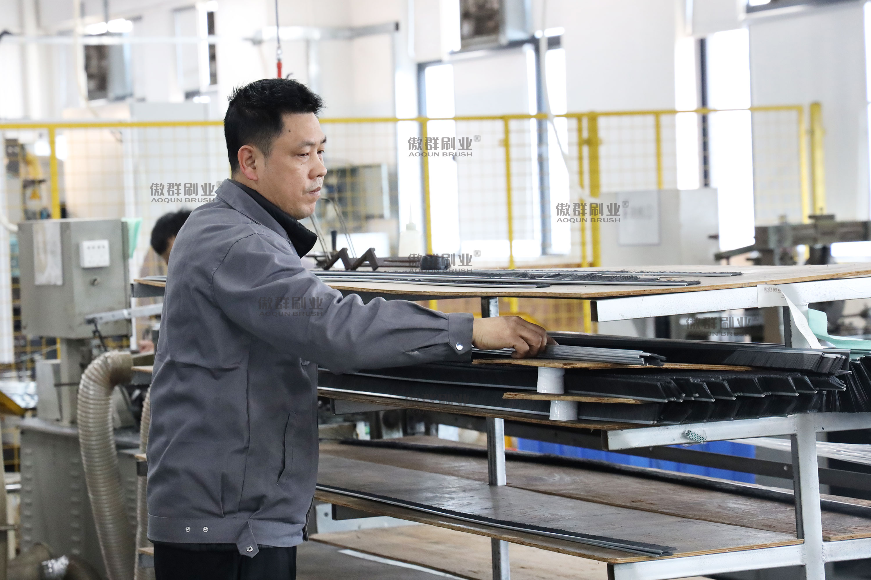 傳五四精神，傲群人致力于讓世界更潔凈