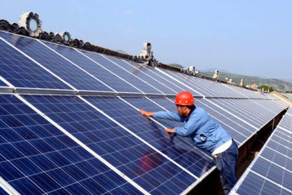 太陽(yáng)能光伏板清洗 太陽(yáng)能光伏板清洗