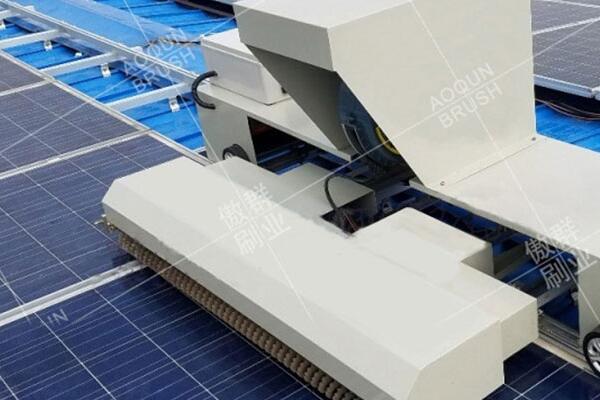 傲群光伏機(jī)器人毛刷 傲群光伏機(jī)器人毛刷