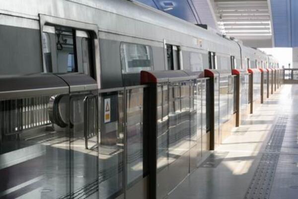 地鐵屏蔽門 地鐵屏蔽門