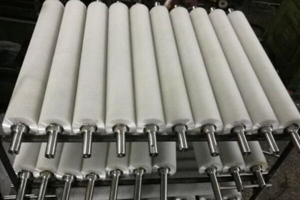 滾筒式毛刷輥.jpg 滾筒式毛刷輥.jpg