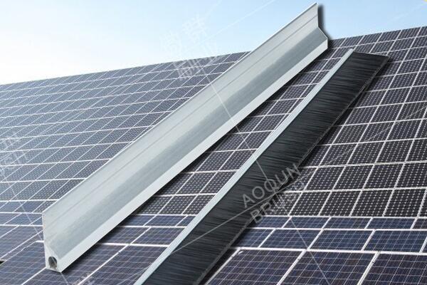 光伏玻璃板清洗毛刷.jpg 光伏玻璃板清洗毛刷.jpg