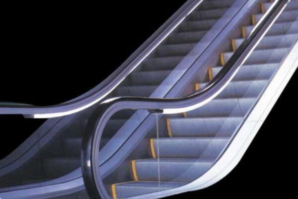 扶梯防靜電毛刷裝在什么位置