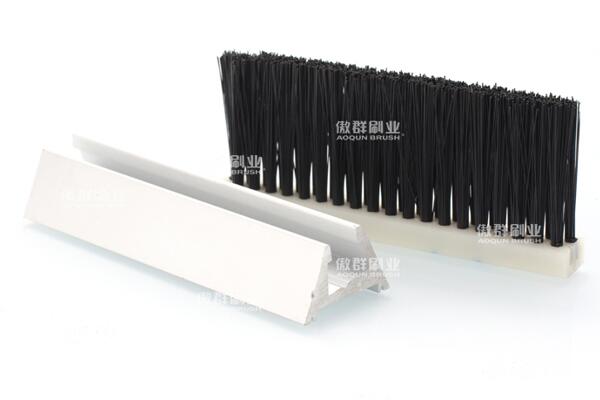 傲群扶梯毛刷生產(chǎn)廠家 傲群扶梯毛刷生產(chǎn)廠家