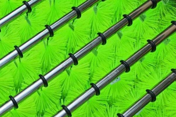 魚池過濾毛刷應(yīng)該如何放置 魚池過濾毛刷應(yīng)該如何放置