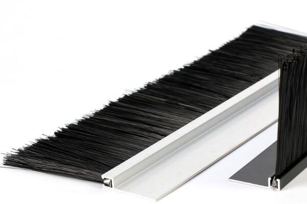 工業(yè)密封防塵毛刷條的特點(diǎn)