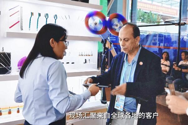 傲群第一期廣交會(huì)“開門紅”02 傲群第一期廣交會(huì)“開門紅”02