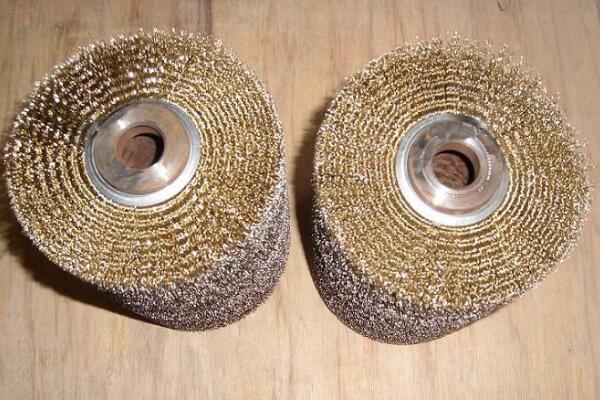 毛刷輥和毛輥刷的區(qū)別 毛刷輥和毛輥刷的區(qū)別